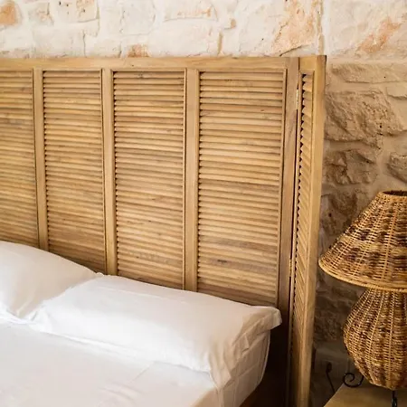 Del Caroseno Bed & Breakfast
